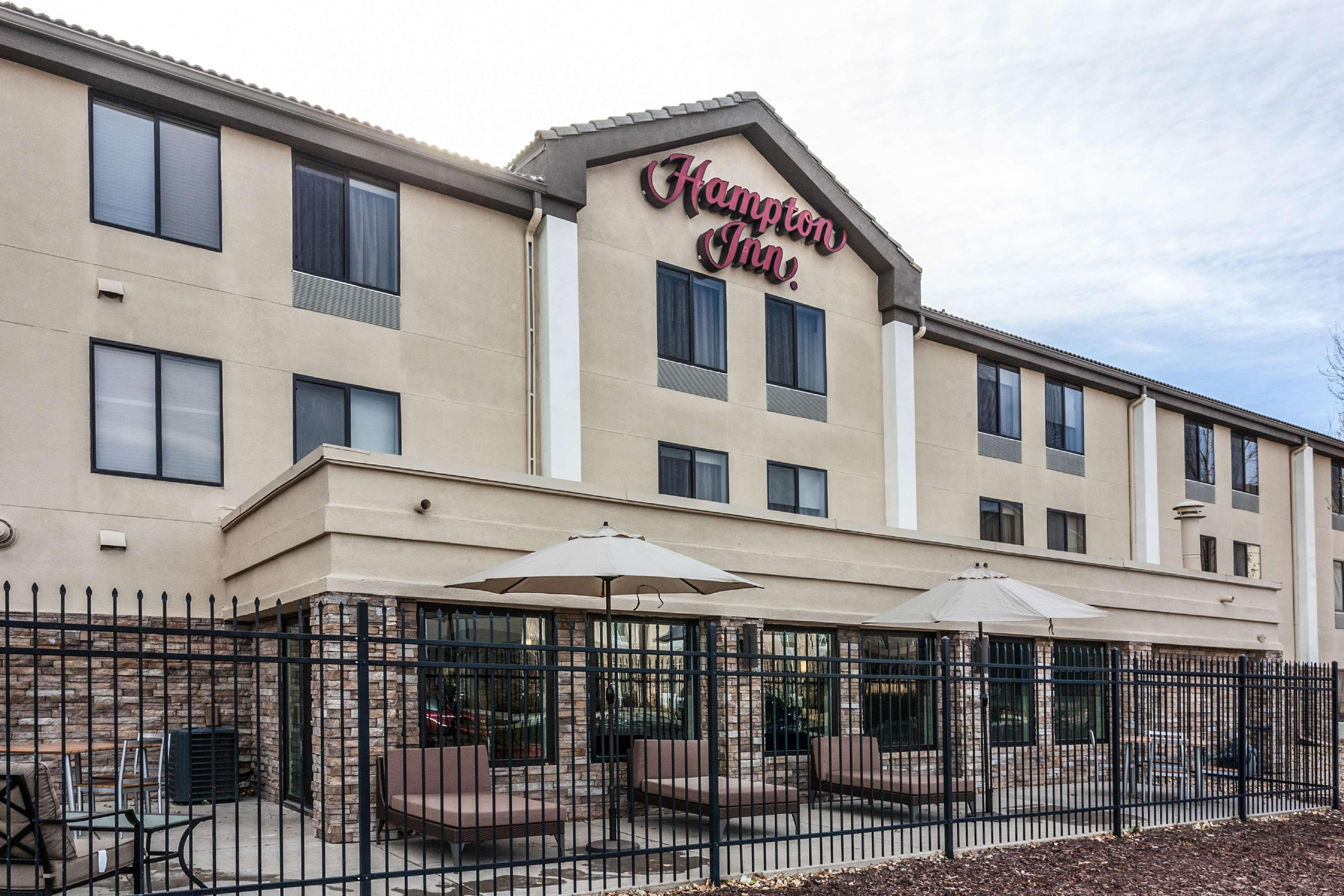 Hampton Inn Colorado Springs-Airport Exterior photo