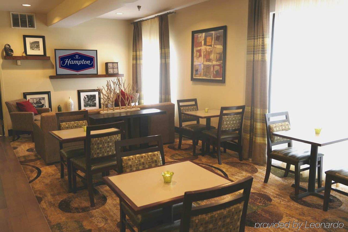 Hampton Inn Colorado Springs-Airport Exterior photo